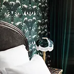 Providence 4*